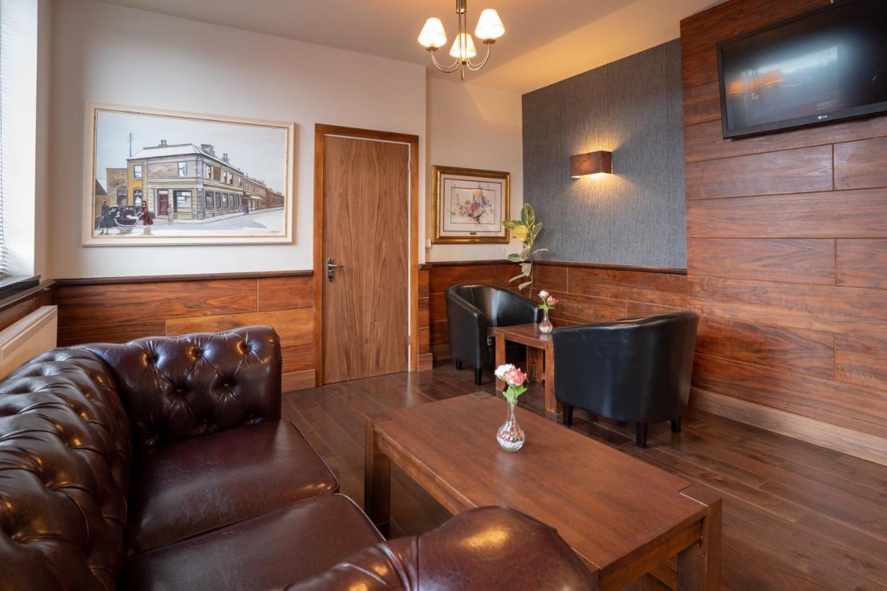 Eagle Hotel Luton Airport Exterior foto